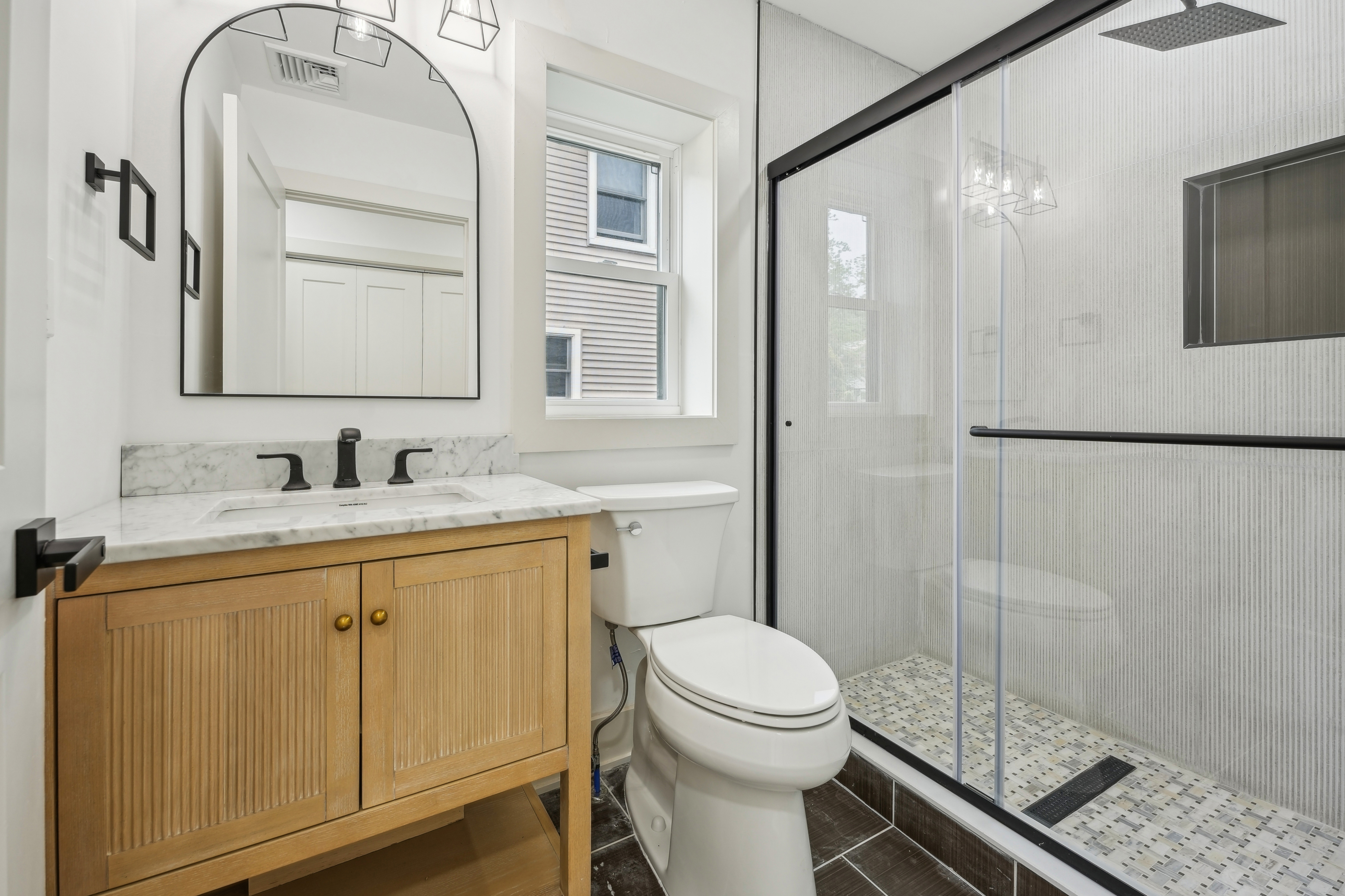 25 Sterling Drive Livingston NJ bathroom photo 14